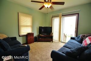 109 E Beech St, Three Oaks, MI 49128 photo 7