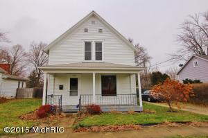 109 E Beech St, Three Oaks, MI 49128 photo 2