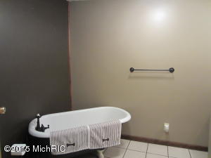 910 E 128th St, Grant, MI 49327 photo 14