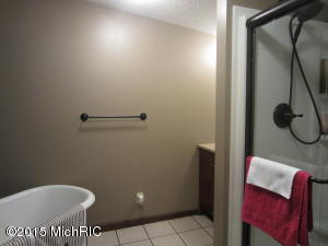 910 E 128th St, Grant, MI 49327 photo 15