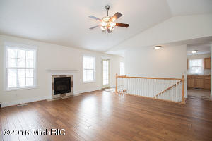 239 Golfview Dr, Plainwell, MI 49080 photo 3