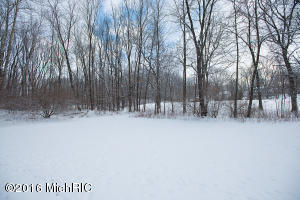 239 Golfview Dr, Plainwell, MI 49080 photo 15