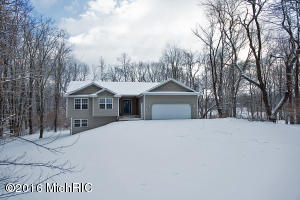 239 Golfview Dr, Plainwell, MI 49080 photo 18
