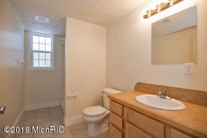 239 Golfview Dr, Plainwell, MI 49080 photo 14