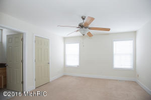 239 Golfview Dr, Plainwell, MI 49080 photo 7