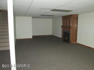 133 Jeremy St, Constantine, MI 49042 photo 10