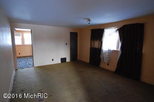 109 W 4th, Buchanan, MI 49107 photo 25