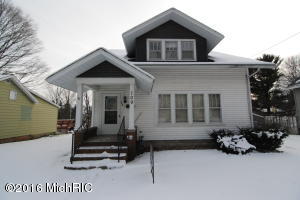 109 W 4th, Buchanan, MI 49107 photo 1
