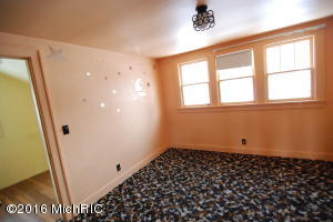 109 W 4th, Buchanan, MI 49107 photo 27