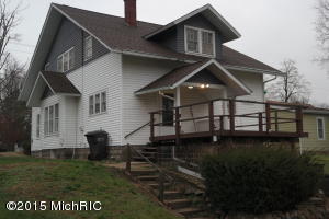 109 W 4th, Buchanan, MI 49107 photo 6