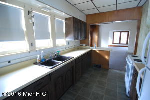 109 W 4th, Buchanan, MI 49107 photo 20