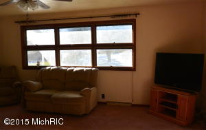 15121 N Main St, Buchanan, MI 49107 photo 8