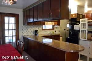 15121 N Main St, Buchanan, MI 49107 photo 10