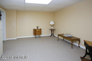 430 N Division, Marshall, MI 49068 photo 23