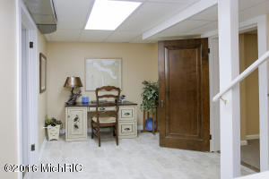 430 N Division, Marshall, MI 49068 photo 22