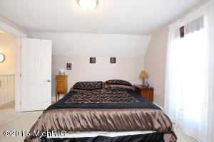 124 Amity St, Lowell, MI 49331 photo 12