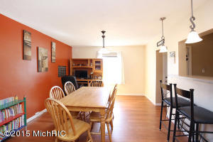 124 Amity St, Lowell, MI 49331 photo 6
