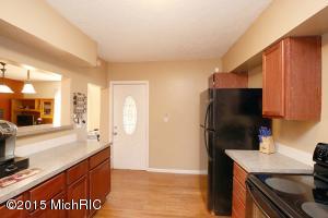 124 Amity St, Lowell, MI 49331 photo 11