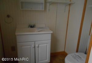 716 Maple St, Three Rivers, MI 49093 photo 9