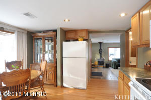 4295 E 104th St, Grant, MI 49327 photo 11