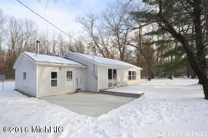 4295 E 104th St, Grant, MI 49327 photo 1