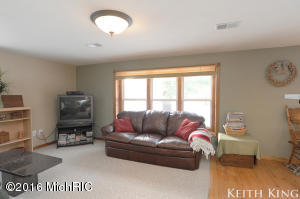 4295 E 104th St, Grant, MI 49327 photo 5
