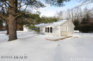 4295 E 104th St, Grant, MI 49327 photo 2