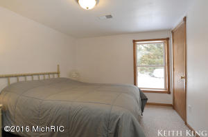 4295 E 104th St, Grant, MI 49327 photo 13