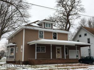 815 7th St, Three Rivers, MI 49093 photo 1