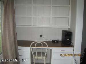 342 E Glenguile, Parchment, MI 49004 photo 5
