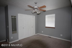 182 14th St, Plainwell, MI 49080 photo 7