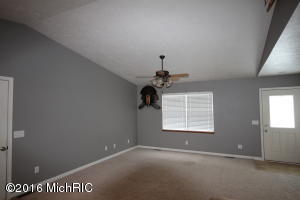 182 14th St, Plainwell, MI 49080 photo 5