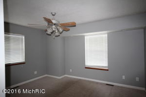 182 14th St, Plainwell, MI 49080 photo 6