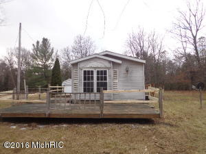 11230 Fillmore Rd, Sumner, MI 48889 photo 3