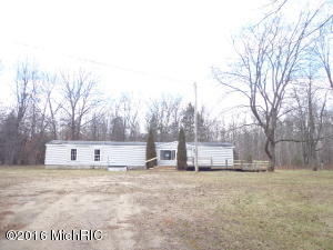 11230 Fillmore Rd, Sumner, MI 48889 photo 1