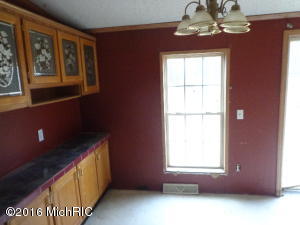 11230 Fillmore Rd, Sumner, MI 48889 photo 10