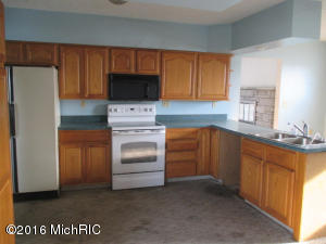 445 Block Rd, Coldwater, MI 49036 photo 3