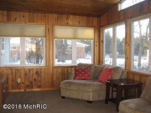 16735 E Augusta Dr, Augusta, MI 49012 photo 2