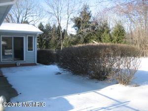 16735 E Augusta Dr, Augusta, MI 49012 photo 4