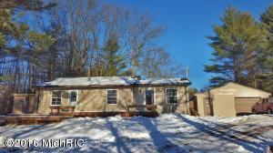 3275 E 40th, White Cloud, MI 49349 photo 2