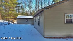 3275 E 40th, White Cloud, MI 49349 photo 16