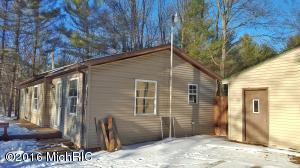 3275 E 40th, White Cloud, MI 49349 photo 11