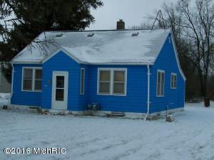 75 10th St, Plainwell, MI 49080 photo 1