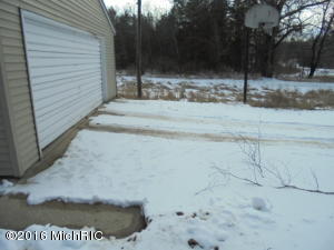 7560 N Johnson Rd, Belding, MI 48809 photo 6
