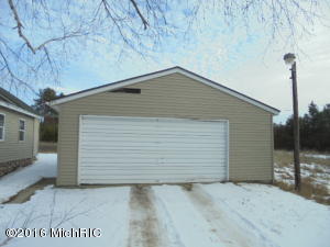 7560 N Johnson Rd, Belding, MI 48809 photo 3