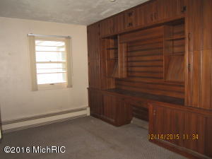 375 E Maple St, Climax, MI 49034 photo 11