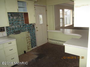 375 E Maple St, Climax, MI 49034 photo 5