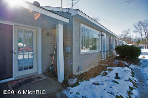 1042 Bronson, Plainwell, MI 49080 photo 14