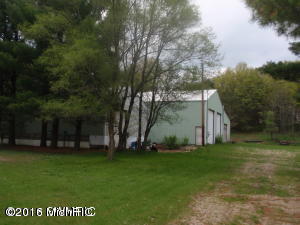 1413 James St, White Cloud, MI 49349 photo 8