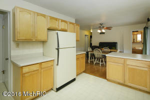 56971 Bow Dr, Three Rivers, MI 49093 photo 10